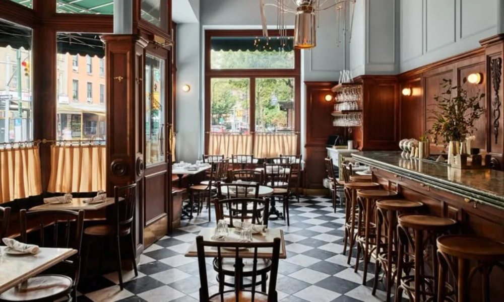 Elegant restaurant decor Dubai